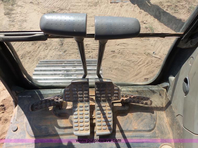 image for item K7034 2012 John Deere 200D LC excavator