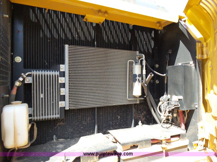 image for item K7034 2012 John Deere 200D LC excavator