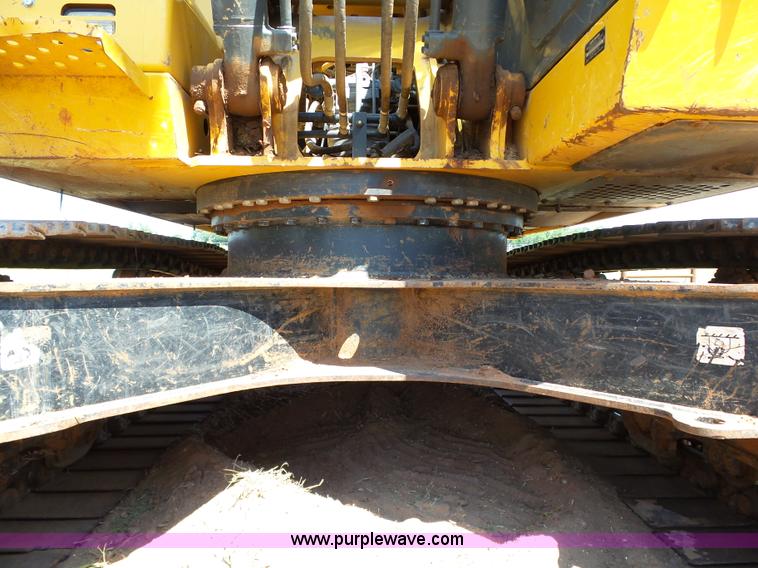 image for item K7034 2012 John Deere 200D LC excavator