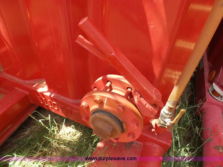 image for item K7035 2011 shop built frac tank trailer