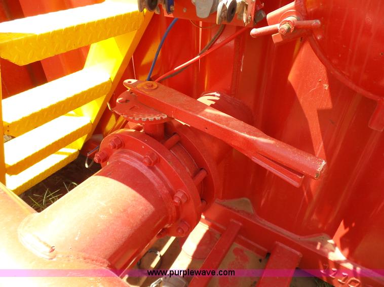 image for item K7035 2011 shop built frac tank trailer