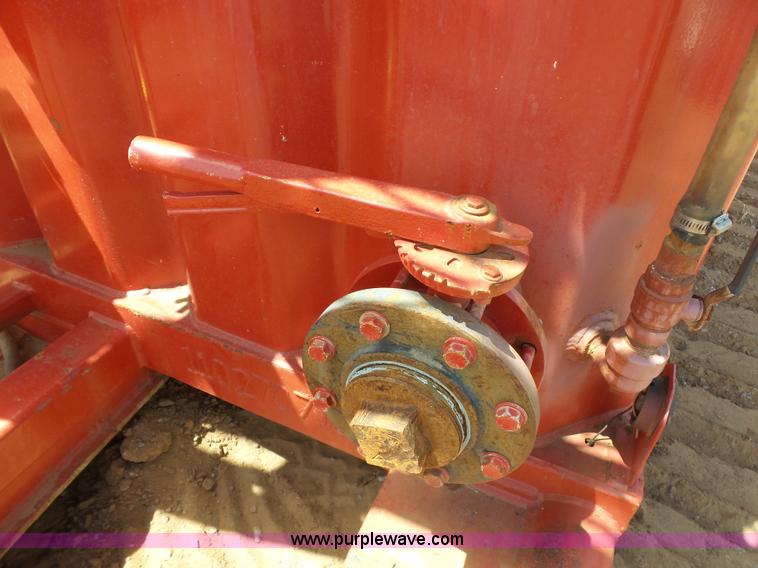 image for item K7037 2011 shop built frac tank trailer