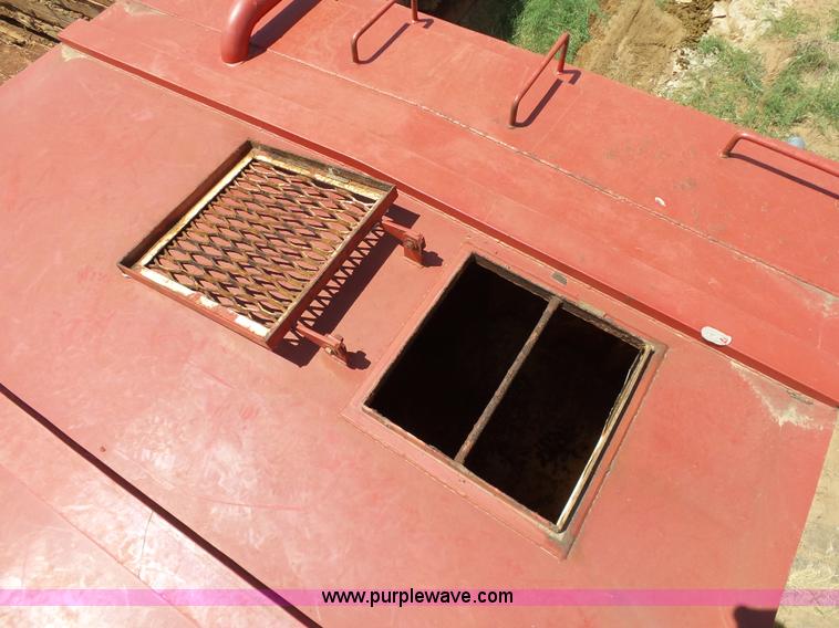 image for item K7037 2011 shop built frac tank trailer