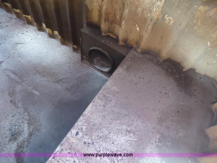 image for item K7037 2011 shop built frac tank trailer