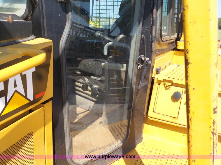 image for item K7038 2006 Caterpillar D6R XL Series III dozer