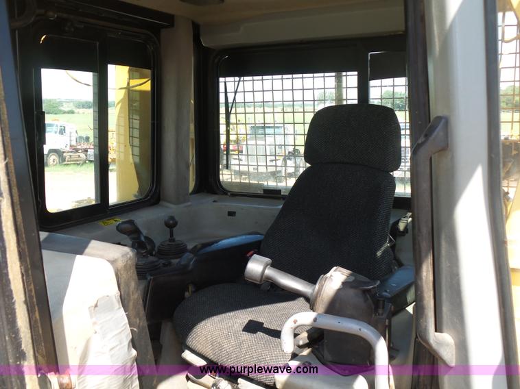 image for item K7038 2006 Caterpillar D6R XL Series III dozer