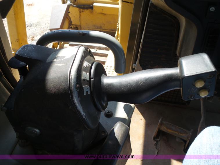 image for item K7038 2006 Caterpillar D6R XL Series III dozer