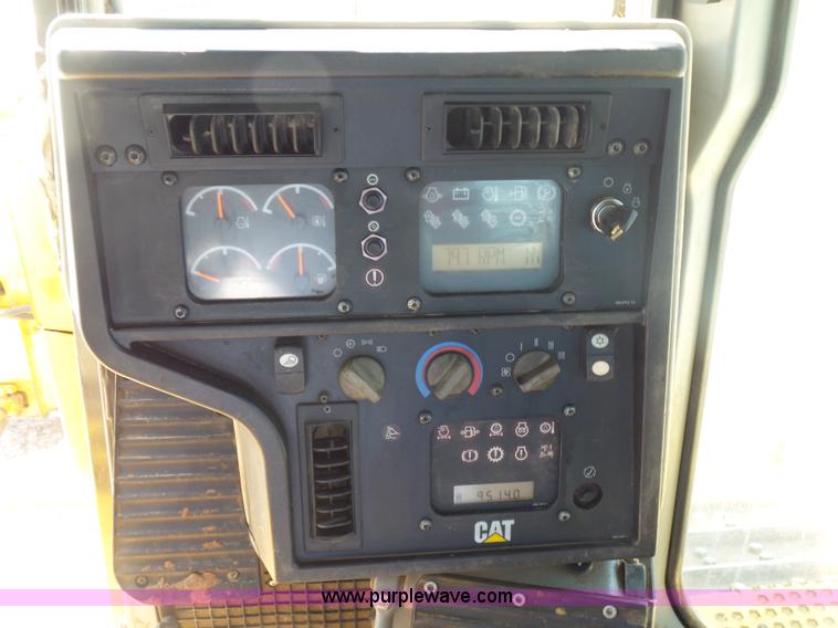 image for item K7038 2006 Caterpillar D6R XL Series III dozer