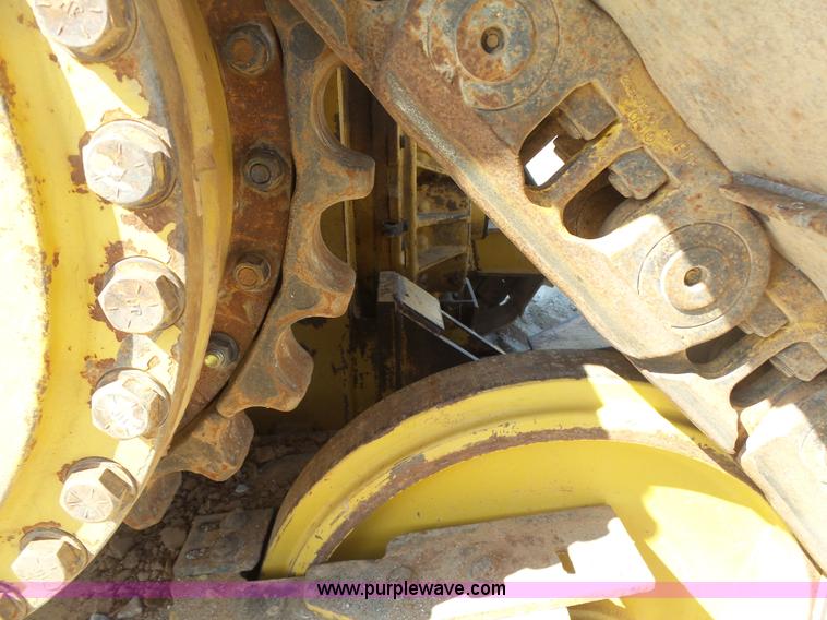 image for item K7038 2006 Caterpillar D6R XL Series III dozer