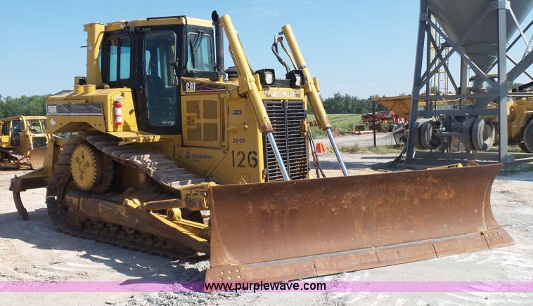 image for item K7040 2006 Caterpillar D6R Series III dozer