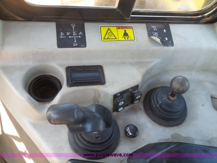 image for item K7040 2006 Caterpillar D6R Series III dozer