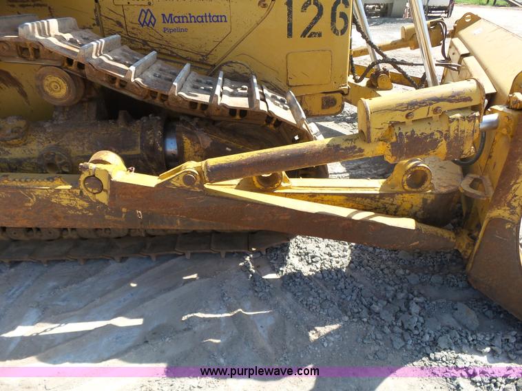 image for item K7040 2006 Caterpillar D6R Series III dozer