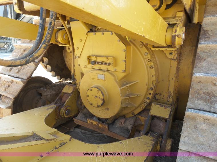 image for item K7040 2006 Caterpillar D6R Series III dozer