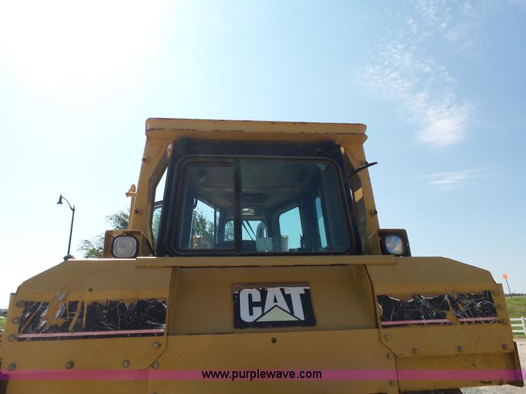 image for item K7040 2006 Caterpillar D6R Series III dozer