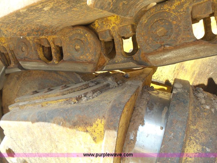 image for item K7040 2006 Caterpillar D6R Series III dozer