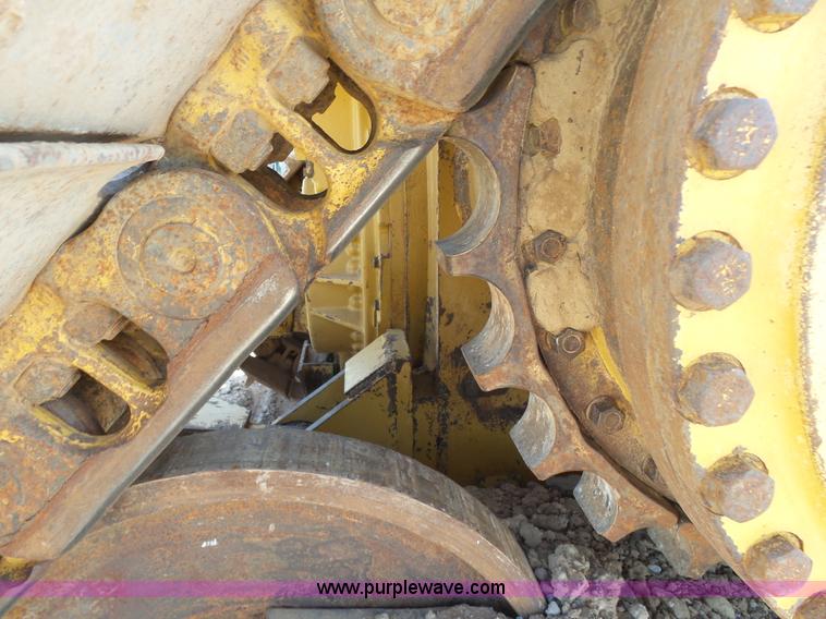 image for item K7040 2006 Caterpillar D6R Series III dozer