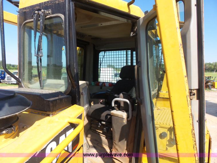 image for item K7042 2006 Caterpillar D6R XL Series III dozer