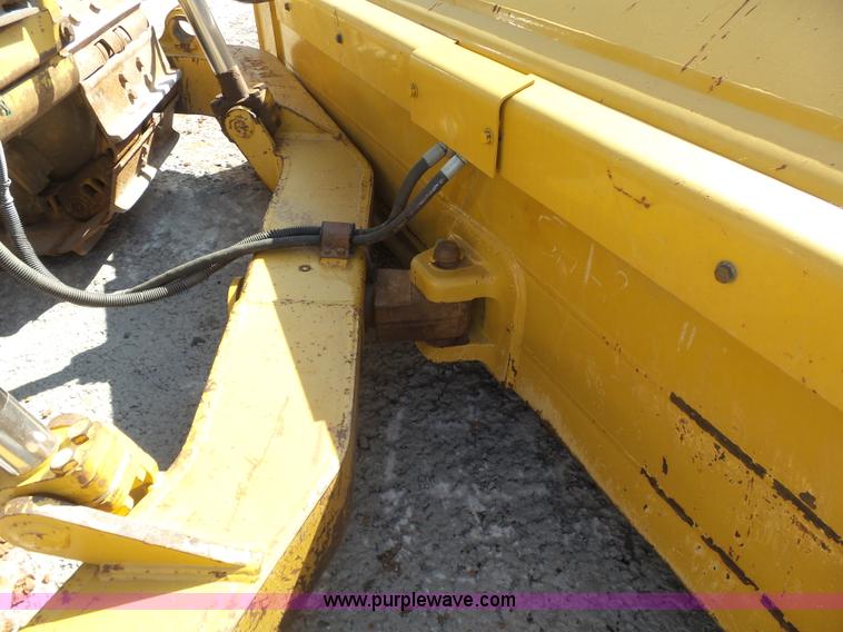 image for item K7042 2006 Caterpillar D6R XL Series III dozer