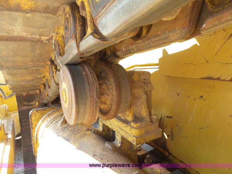 image for item K7042 2006 Caterpillar D6R XL Series III dozer