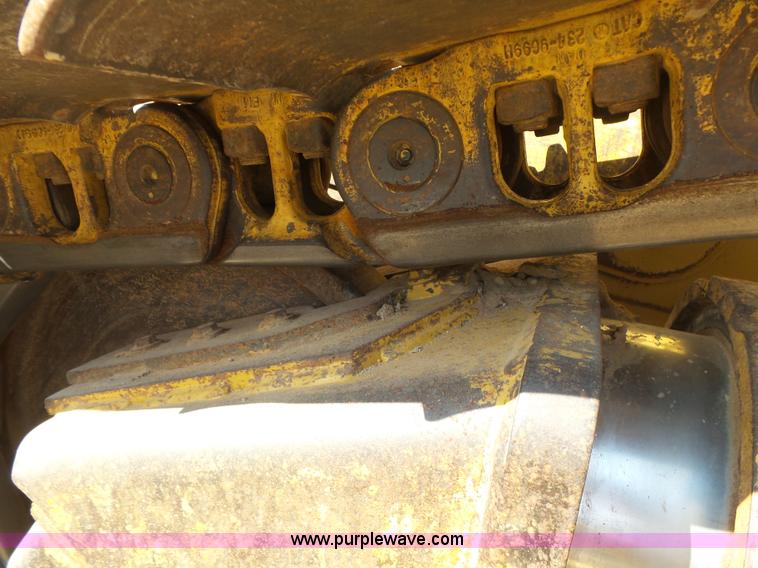 image for item K7042 2006 Caterpillar D6R XL Series III dozer