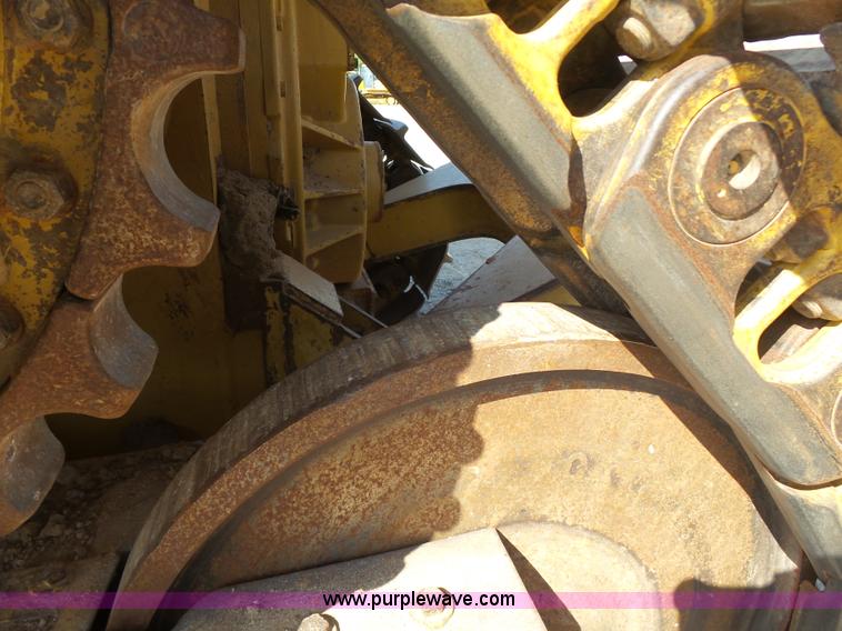 image for item K7042 2006 Caterpillar D6R XL Series III dozer