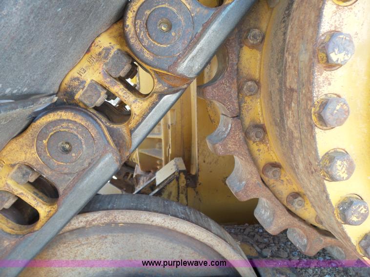 image for item K7042 2006 Caterpillar D6R XL Series III dozer