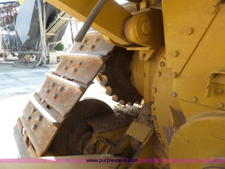 image for item K7042 2006 Caterpillar D6R XL Series III dozer