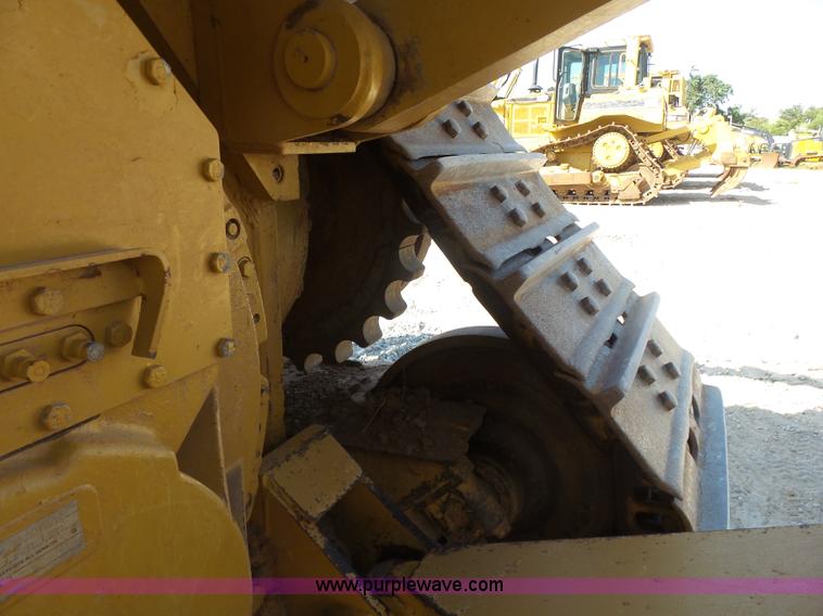 image for item K7042 2006 Caterpillar D6R XL Series III dozer