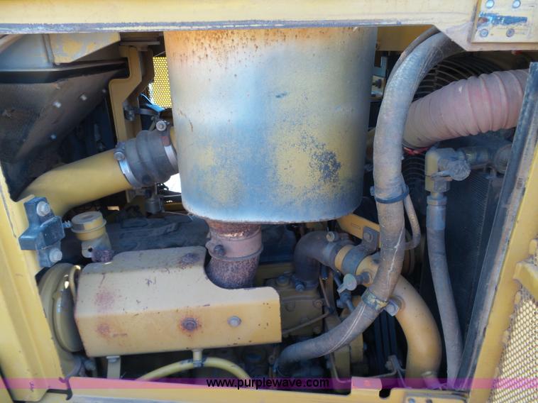 image for item K7042 2006 Caterpillar D6R XL Series III dozer