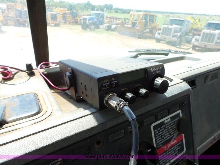 image for item K7043 1998 Mack CH613 Maxicruise semi truck