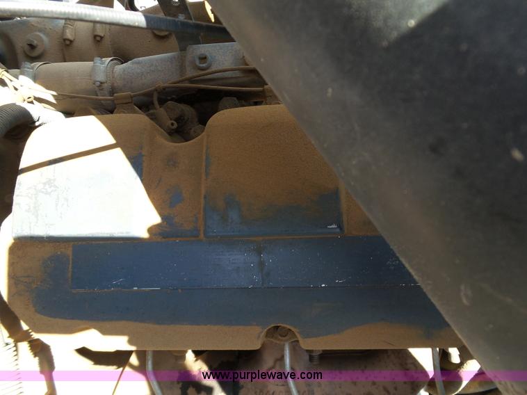 image for item K7043 1998 Mack CH613 Maxicruise semi truck