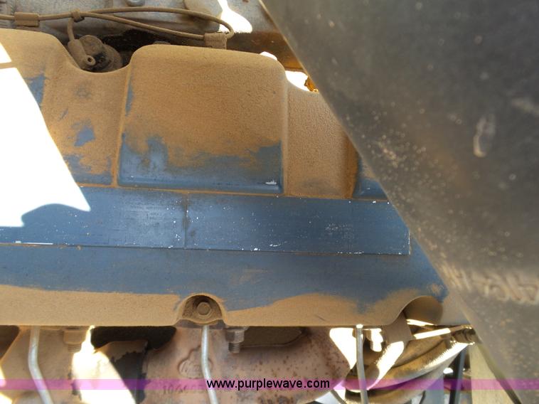 image for item K7043 1998 Mack CH613 Maxicruise semi truck