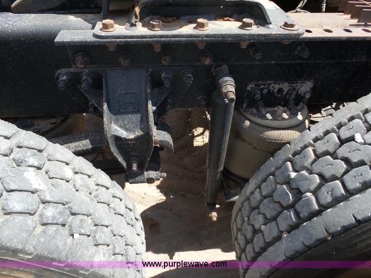 image for item K7043 1998 Mack CH613 Maxicruise semi truck