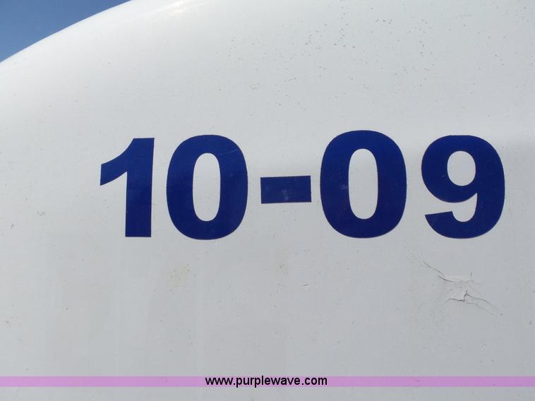 image for item K7043 1998 Mack CH613 Maxicruise semi truck