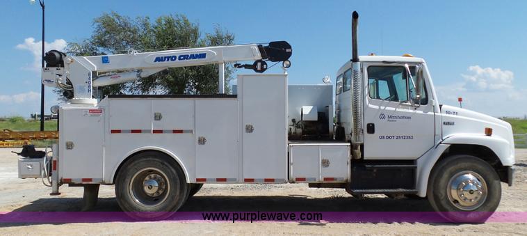 image for item K7044 2003 Freightliner FL70 service truck