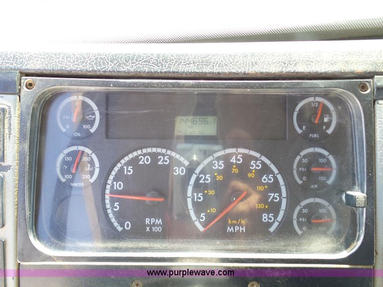 image for item K7044 2003 Freightliner FL70 service truck