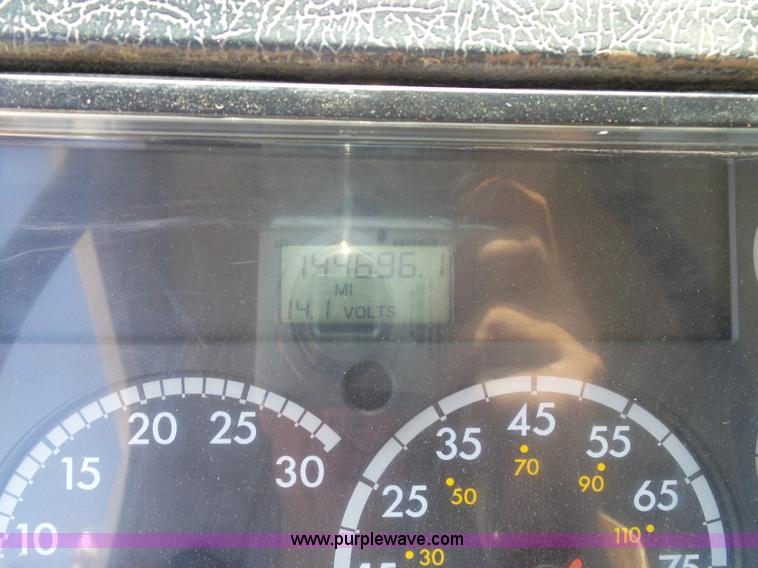 image for item K7044 2003 Freightliner FL70 service truck