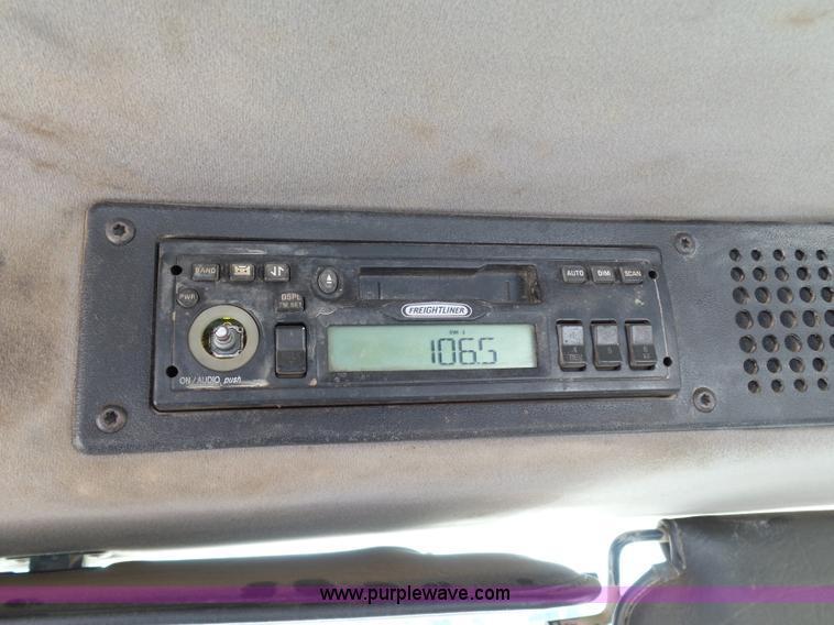 image for item K7044 2003 Freightliner FL70 service truck