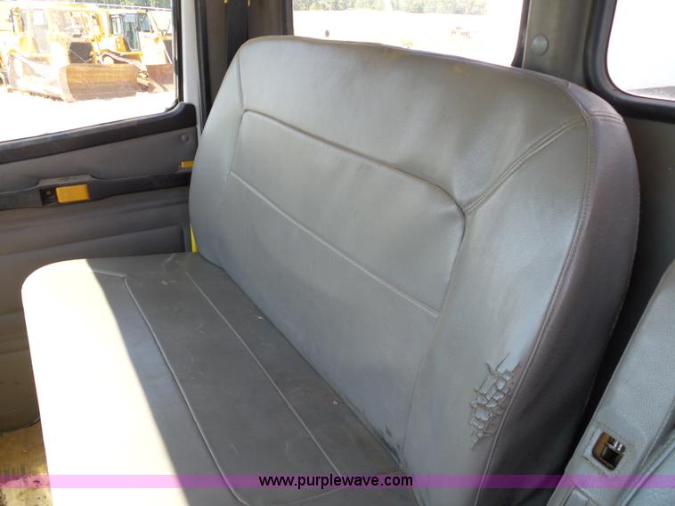 image for item K7044 2003 Freightliner FL70 service truck