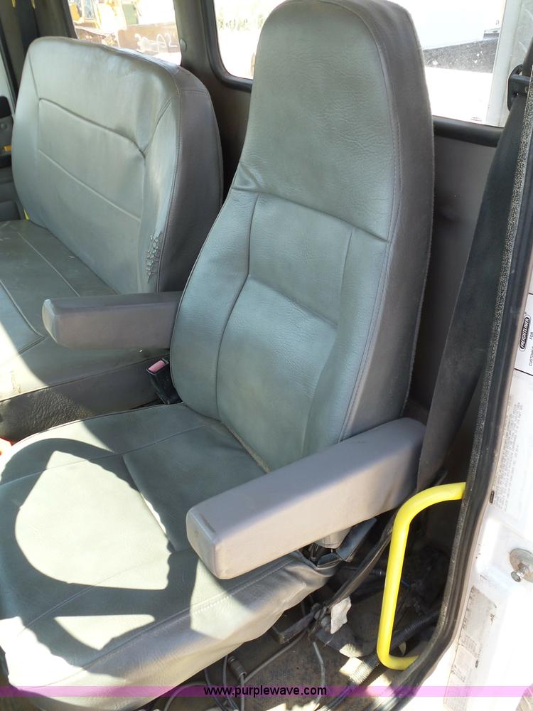 image for item K7044 2003 Freightliner FL70 service truck