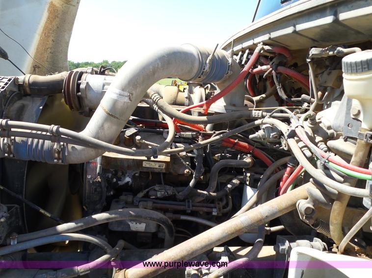 image for item K7044 2003 Freightliner FL70 service truck