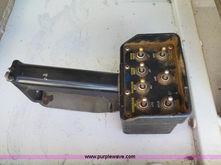 image for item K7044 2003 Freightliner FL70 service truck