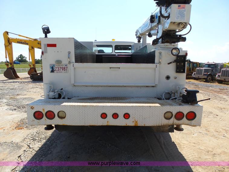 image for item K7044 2003 Freightliner FL70 service truck