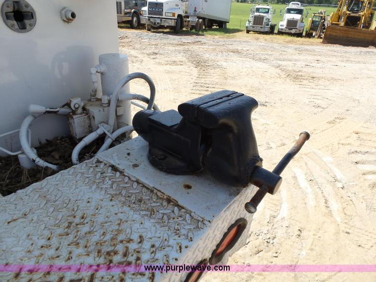 image for item K7044 2003 Freightliner FL70 service truck