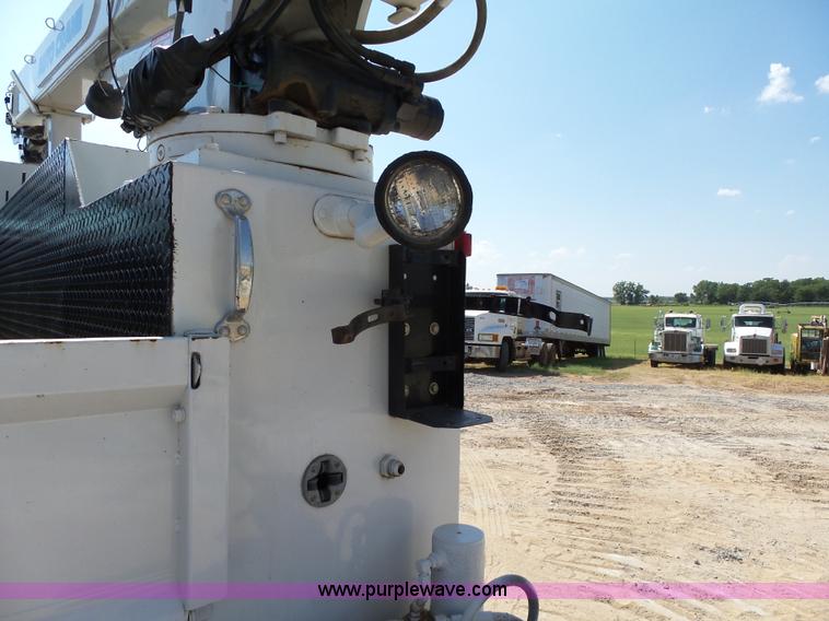 image for item K7044 2003 Freightliner FL70 service truck