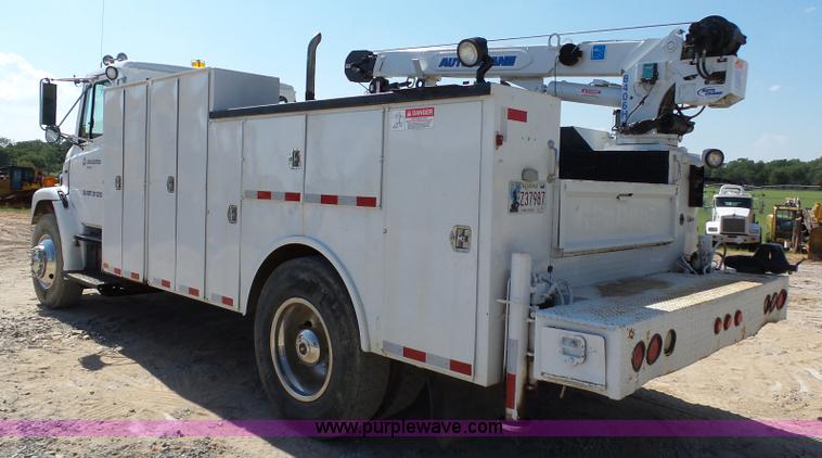 image for item K7044 2003 Freightliner FL70 service truck