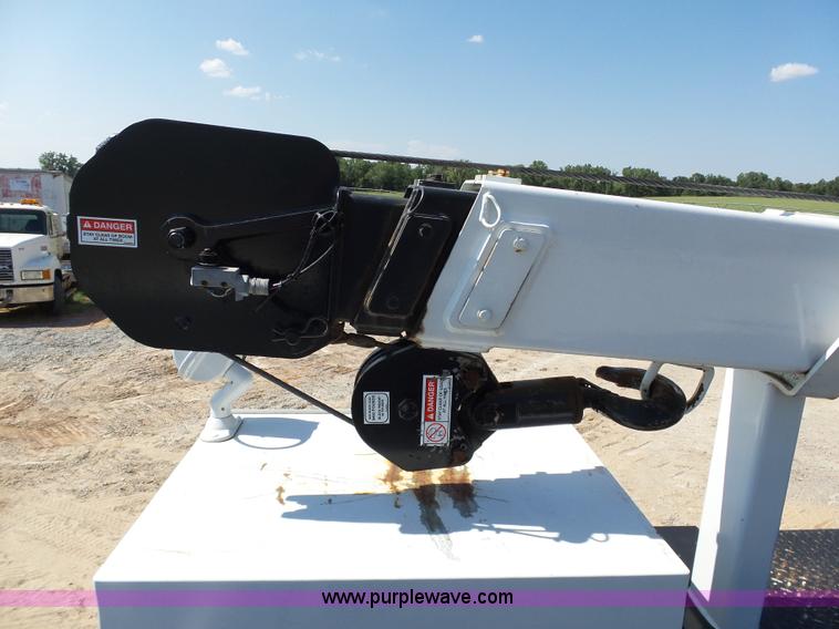 image for item K7044 2003 Freightliner FL70 service truck