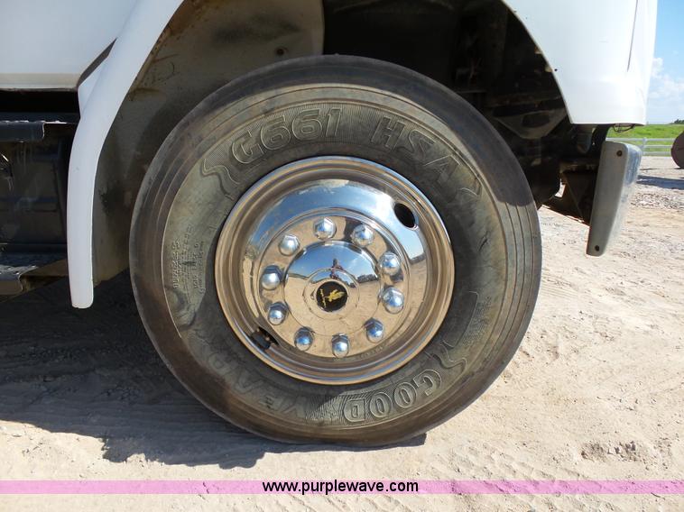 image for item K7044 2003 Freightliner FL70 service truck