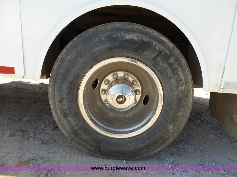 image for item K7044 2003 Freightliner FL70 service truck