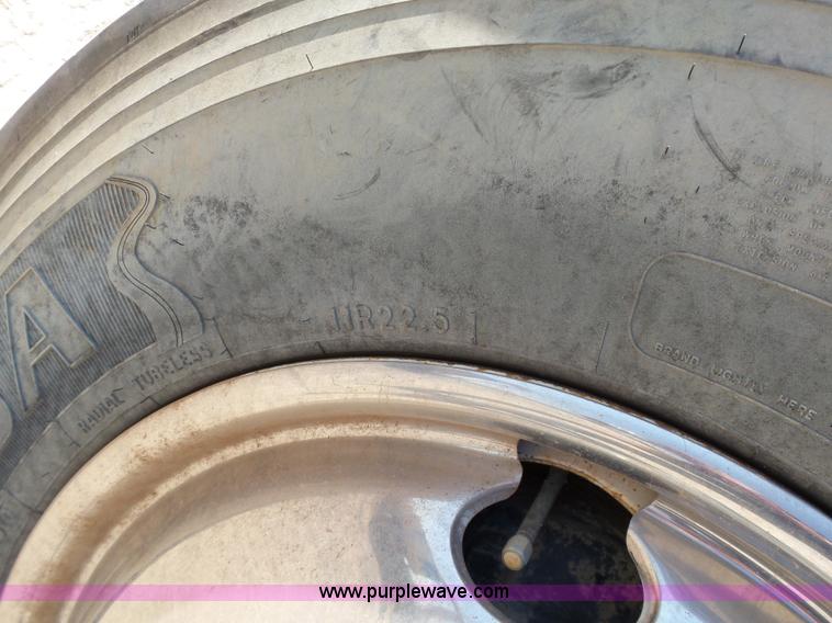 image for item K7044 2003 Freightliner FL70 service truck